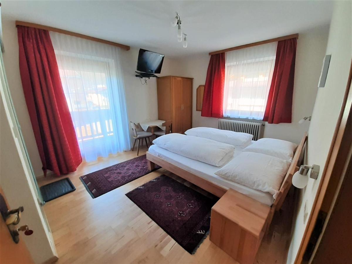 Haus Christine Homestay Fulpmes